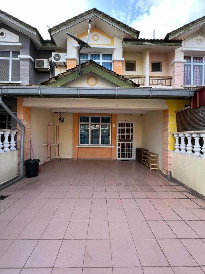 Perdana Homestay Skudai Exterior foto